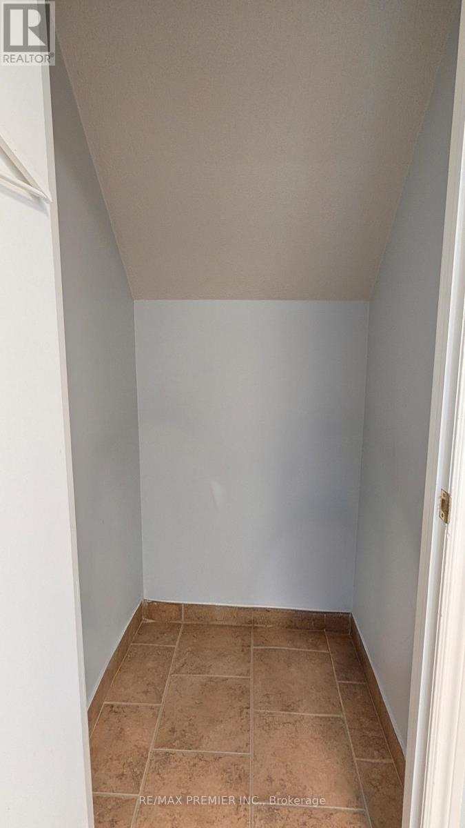 Main - 1657 Weston Road, Toronto, Ontario  M9N 1V2 - Photo 12 - W13133576