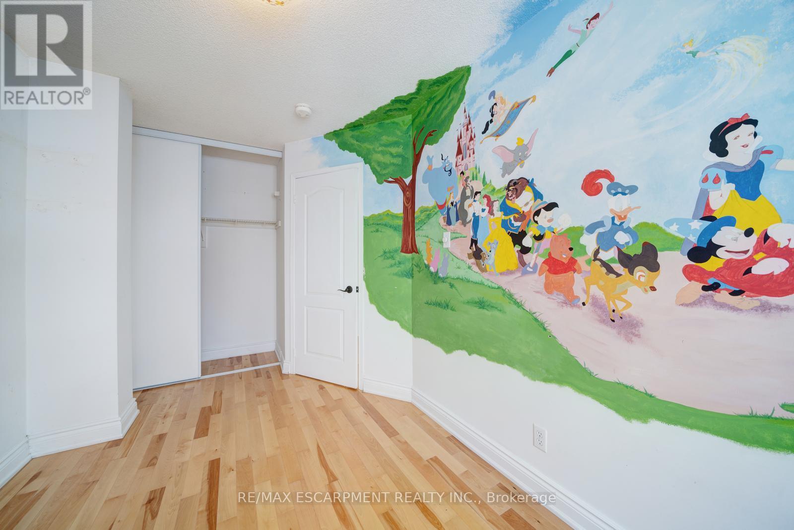 108 Olde Bayview Avenue, Richmond Hill, Ontario  L4E 3C7 - Photo 28 - N12708384