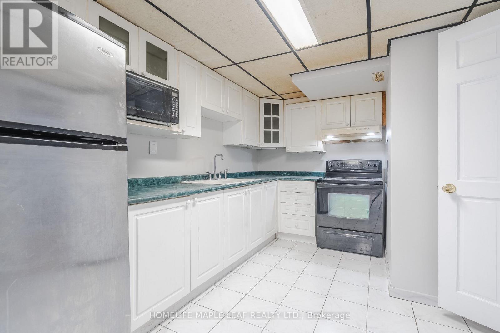 42 Puritan Court, Hamilton, Ontario  L8E 4L1 - Photo 37 - X13133394