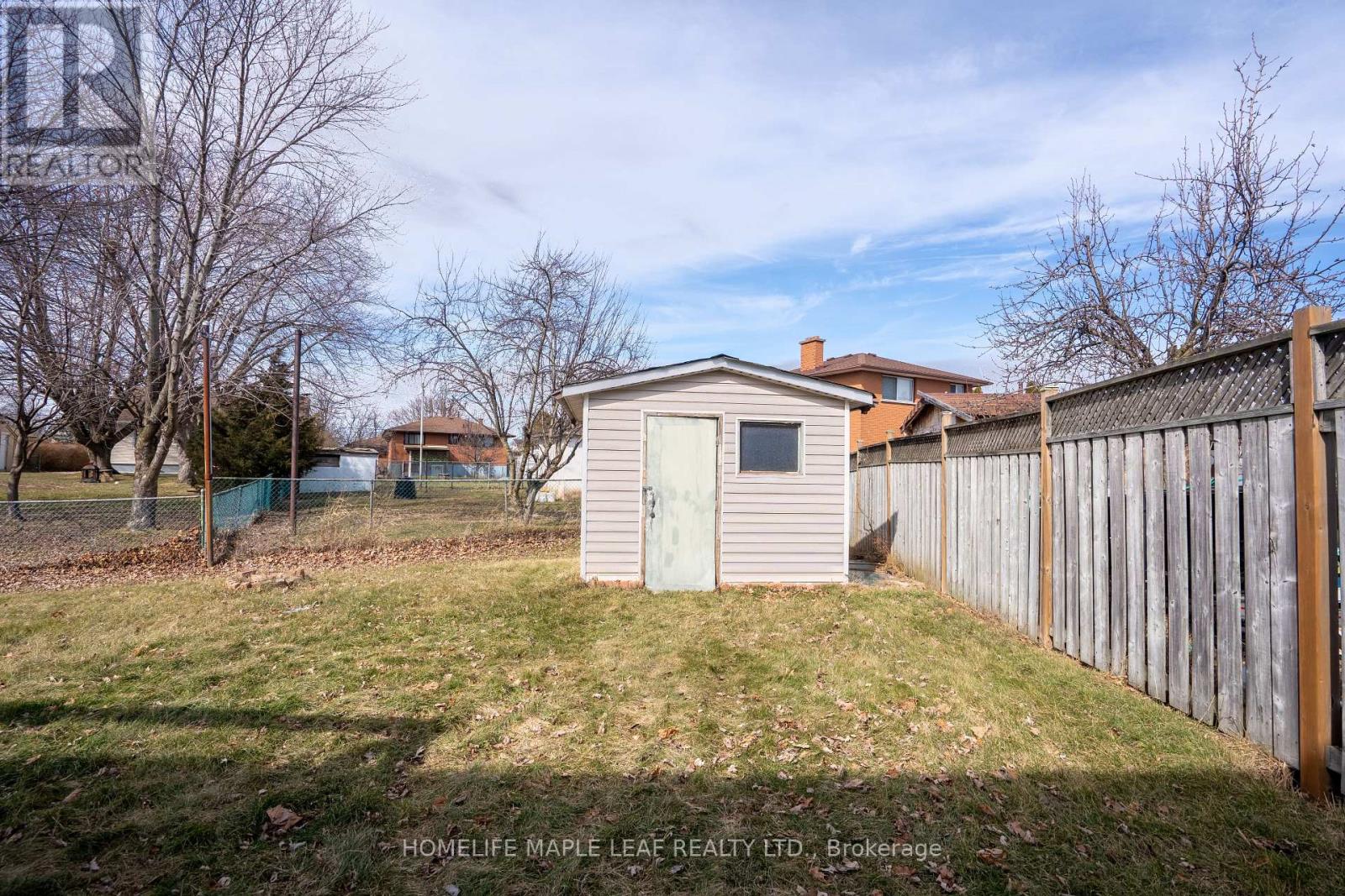 42 Puritan Court, Hamilton, Ontario  L8E 4L1 - Photo 47 - X13133394