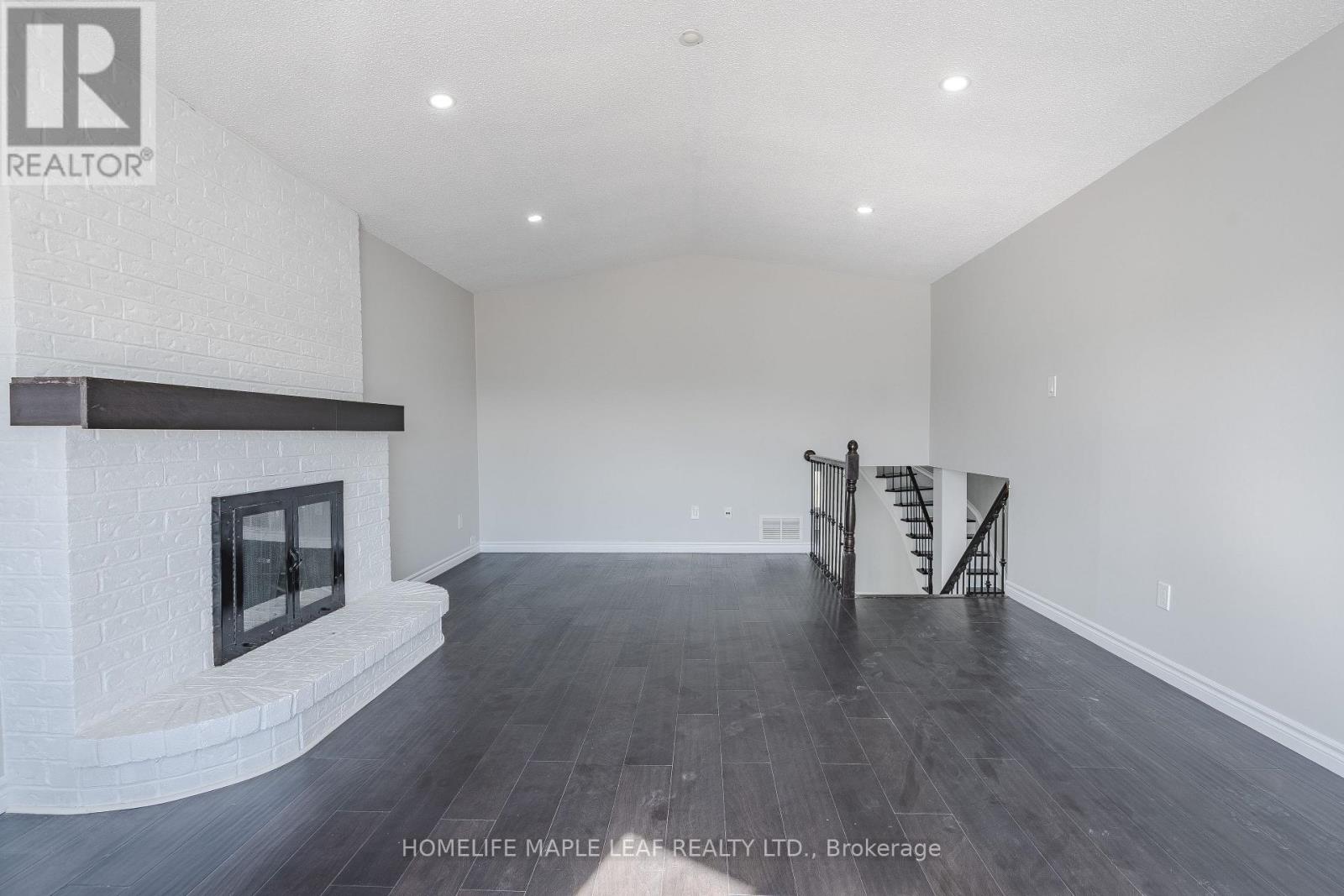 42 Puritan Court, Hamilton, Ontario  L8E 4L1 - Photo 8 - X13133394