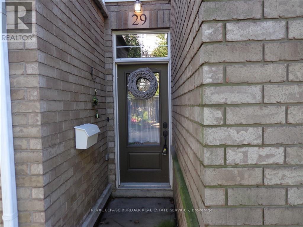 29 - 337 Beach Boulevard, Hamilton, Ontario  L8H 6W4 - Photo 3 - X13133416