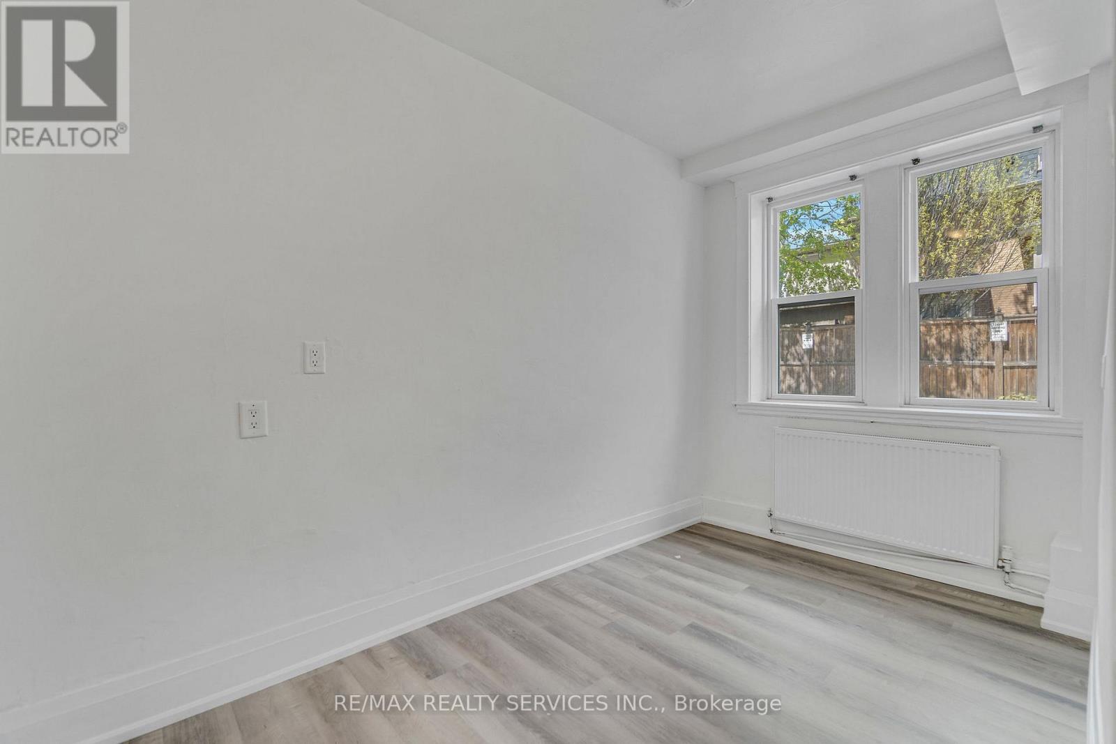 4 - 104 Sherman Avenue S, Hamilton, Ontario  L8M 2P8 - Photo 10 - X13133550