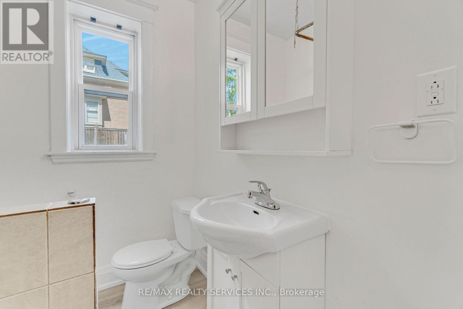 4 - 104 Sherman Avenue S, Hamilton, Ontario  L8M 2P8 - Photo 13 - X13133550