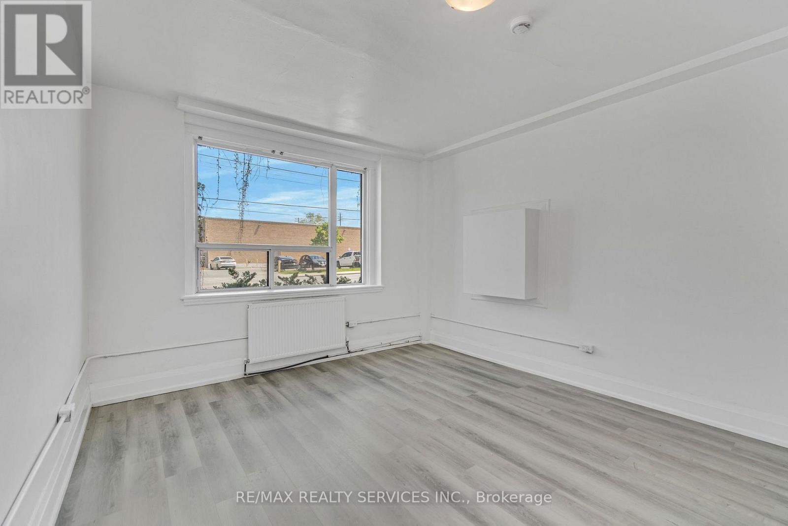 4 - 104 Sherman Avenue S, Hamilton, Ontario  L8M 2P8 - Photo 3 - X13133550