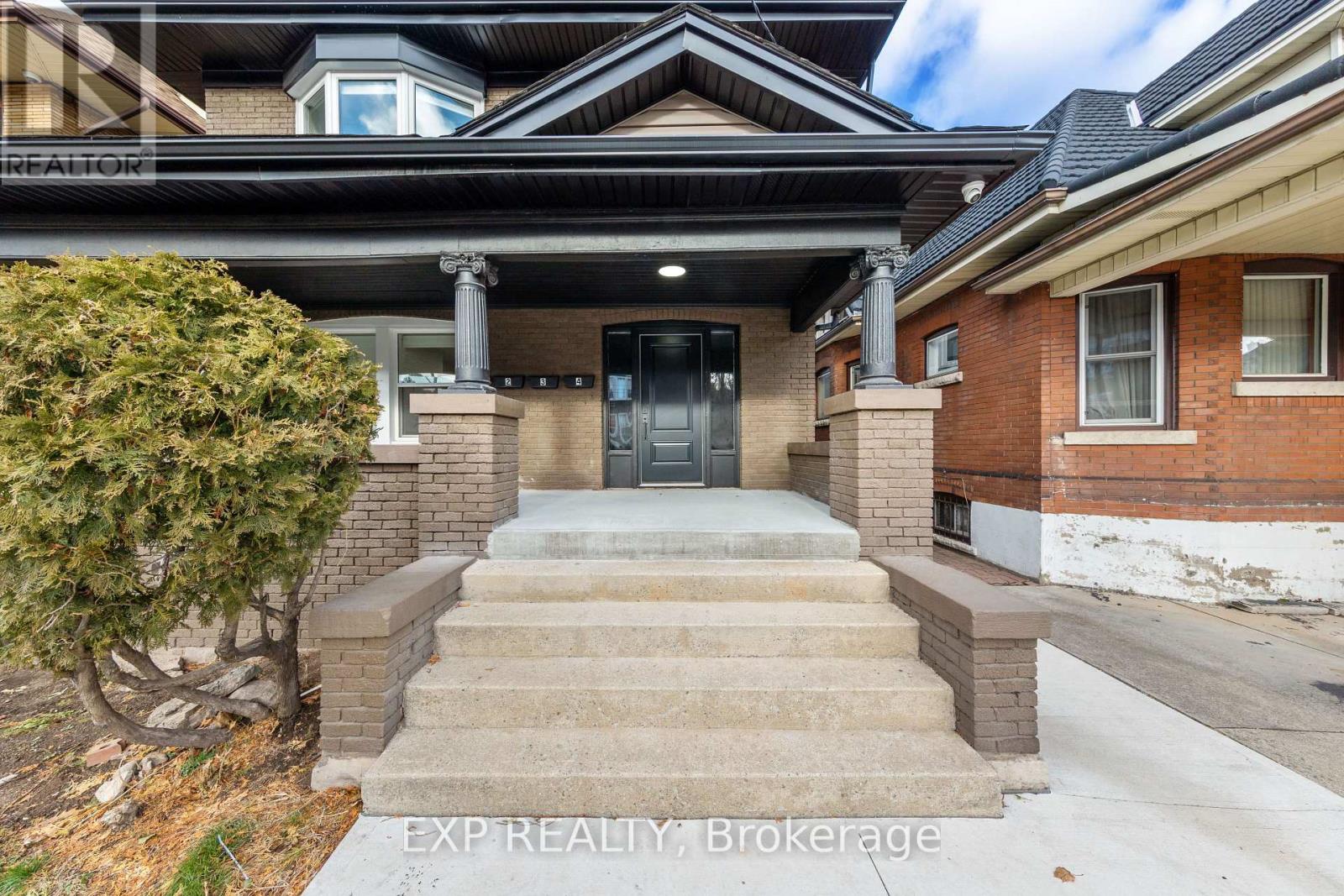 5 Maplewood Avenue, Hamilton, Ontario  L8M 1W3 - Photo 2 - X13133656