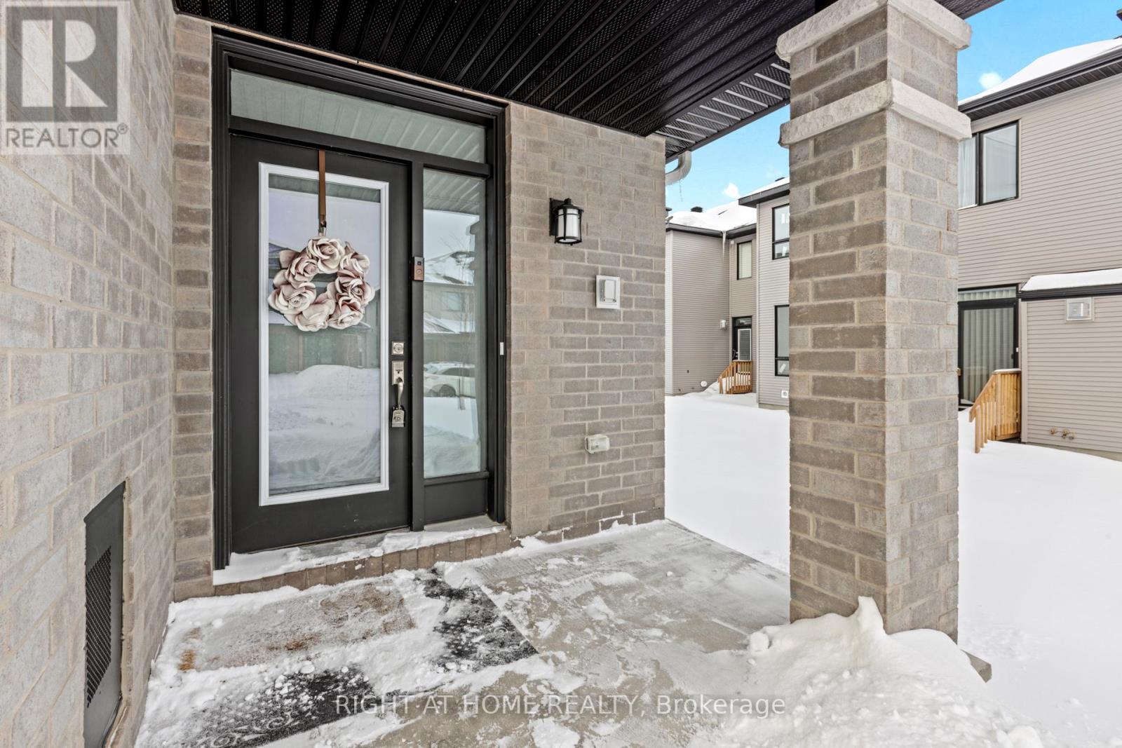 674 Honeydew Street, Ottawa, Ontario  K1X 0K5 - Photo 2 - X13133828