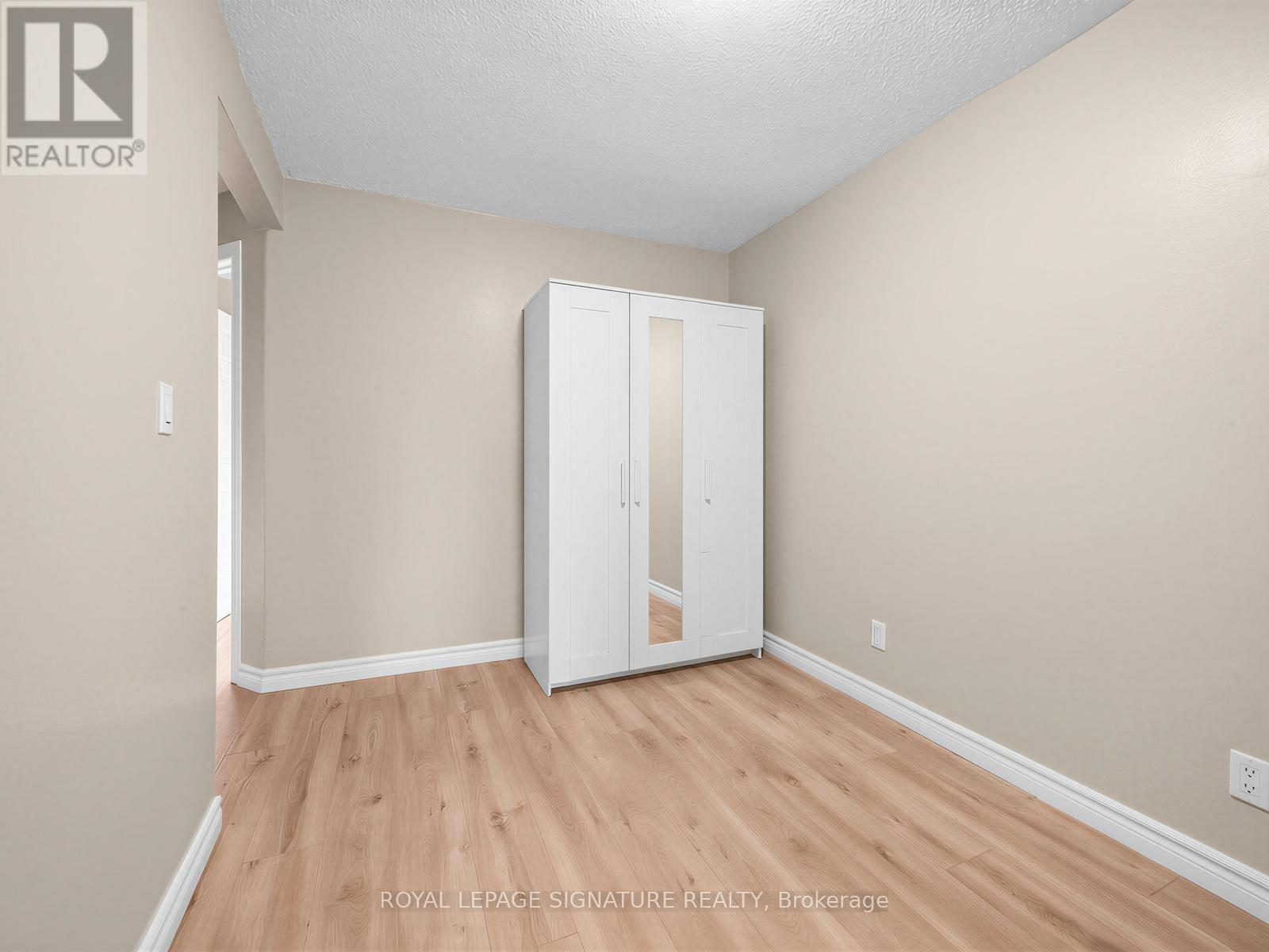 1157 Roselawn Avenue, Toronto, Ontario  M6B 1C5 - Photo 18 - W13132578