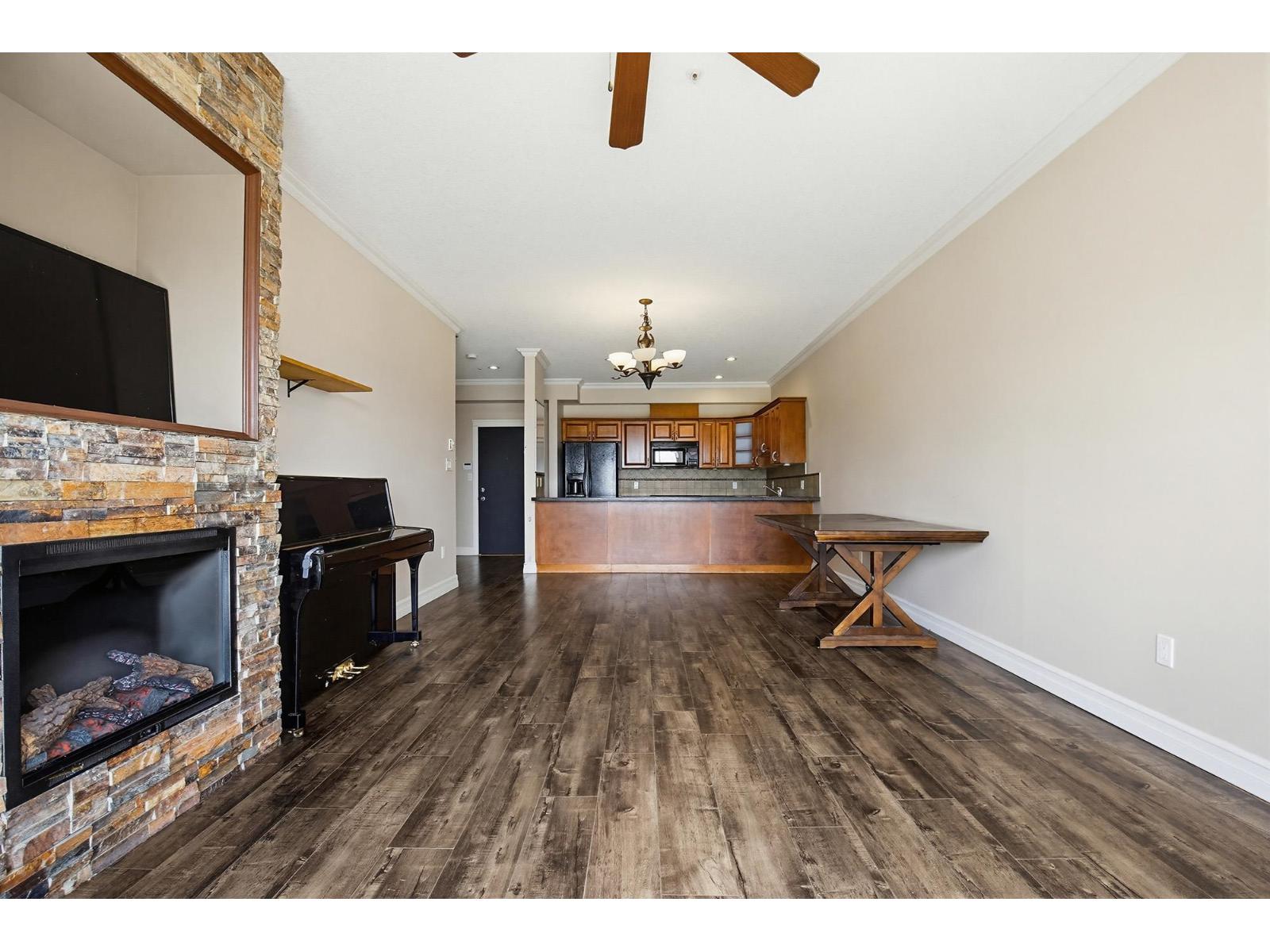 A120 33755 7th Avenue, Mission, British Columbia  V2V 0A4 - Photo 14 - R3123908