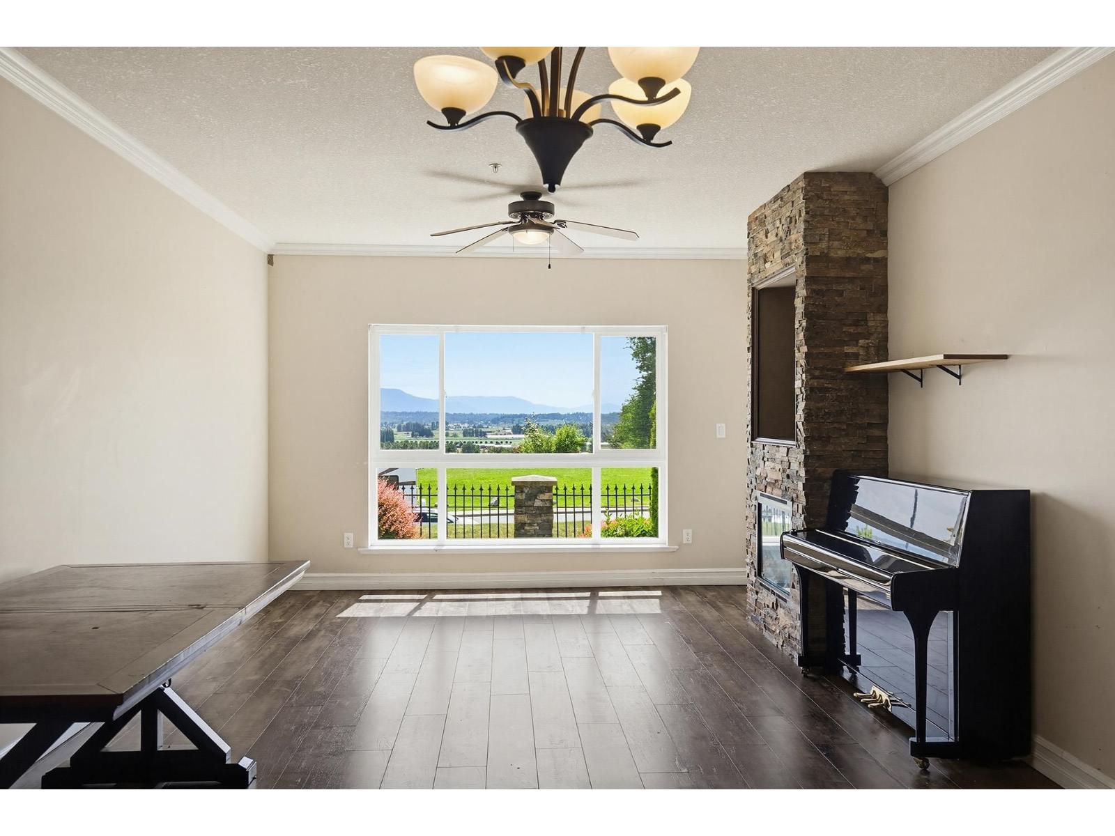A120 33755 7th Avenue, Mission, British Columbia  V2V 0A4 - Photo 11 - R3123908