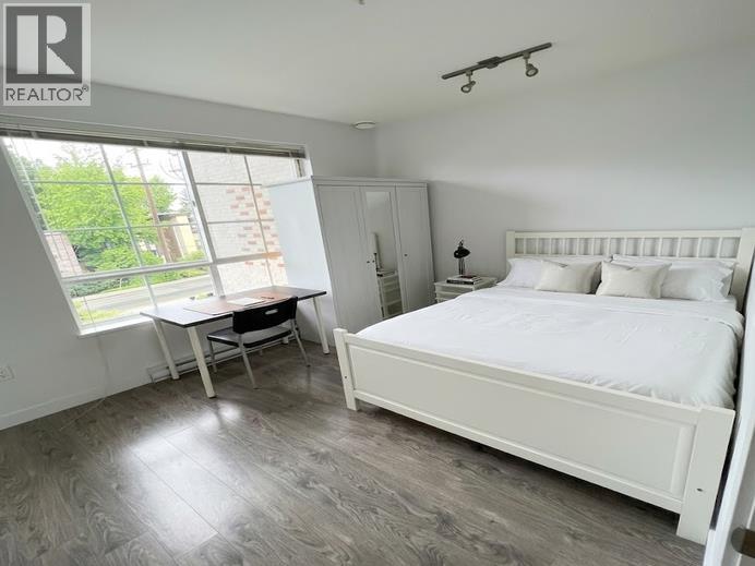 320 608 Como Lake, Coquitlam, British Columbia  V3J 0B2 - Photo 2 - R3119102