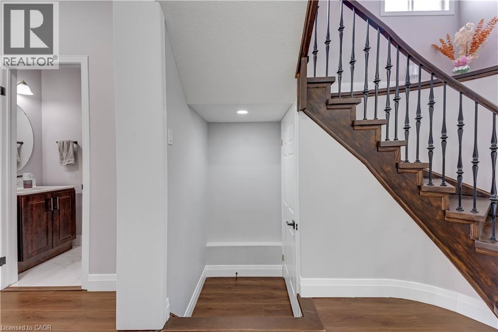 42 Doon Mills Drive, Kitchener, Ontario  N2P 2W9 - Photo 39 - 40823776