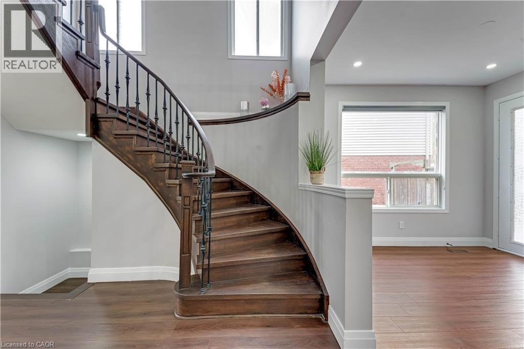 42 Doon Mills Drive, Kitchener, Ontario  N2P 2W9 - Photo 7 - 40823776