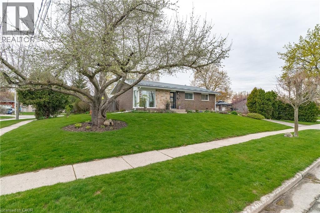 6 Eleanor Court, Guelph, Ontario  N1E 1S7 - Photo 3 - 40827765