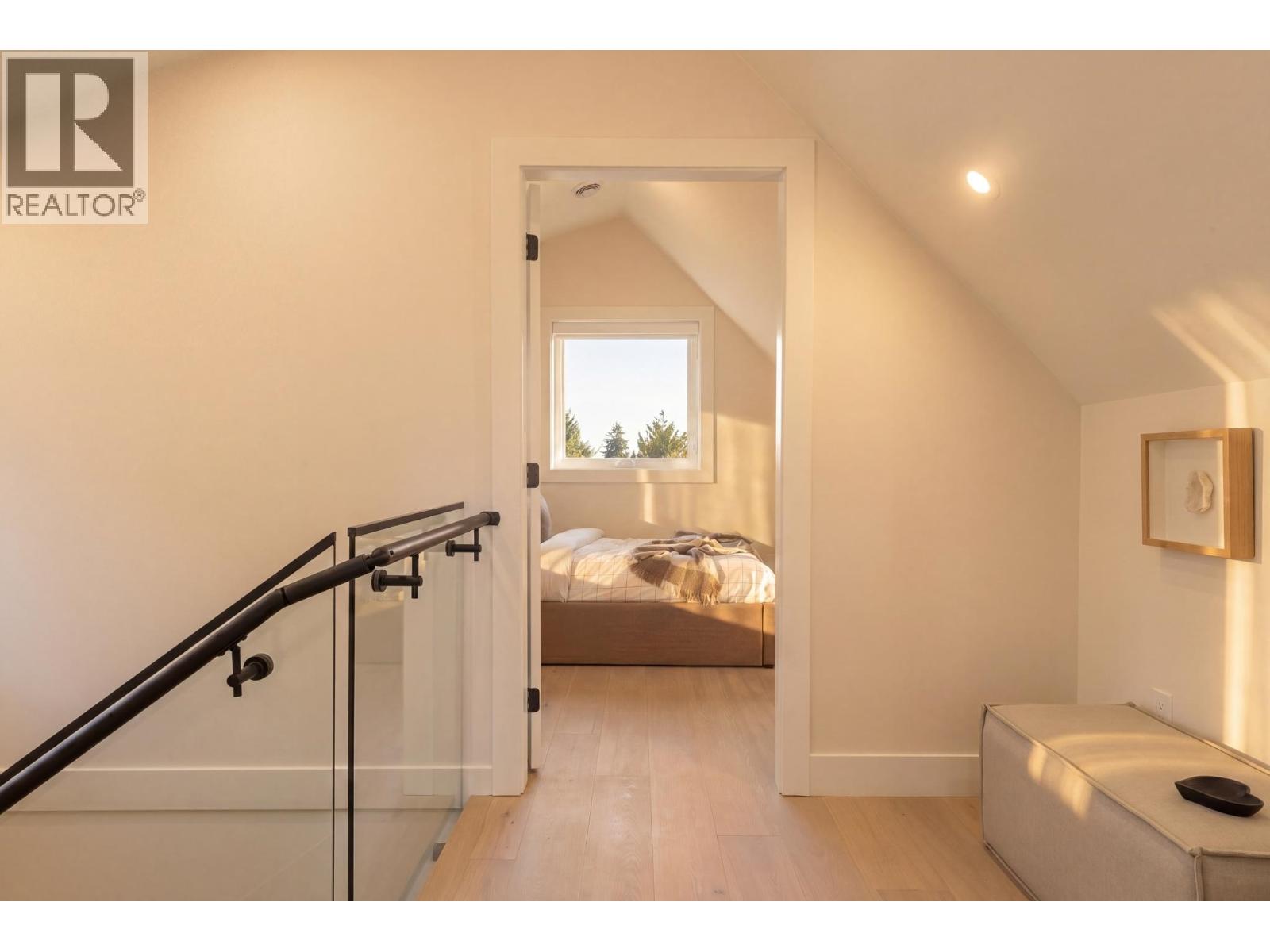 2 1937 Templeton Drive, Vancouver, British Columbia  V5N 4V9 - Photo 27 - R3124124