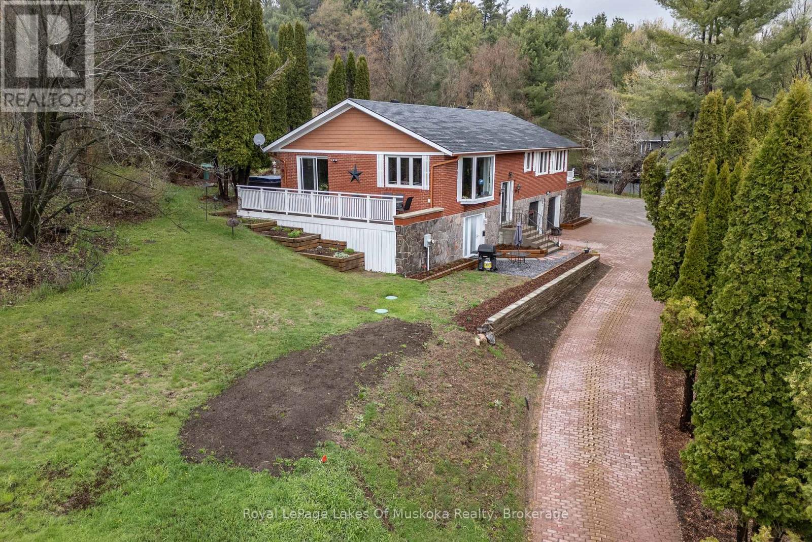183 Santas Village Road, Bracebridge, Ontario  P1L 1W8 - Photo 41 - X13133870