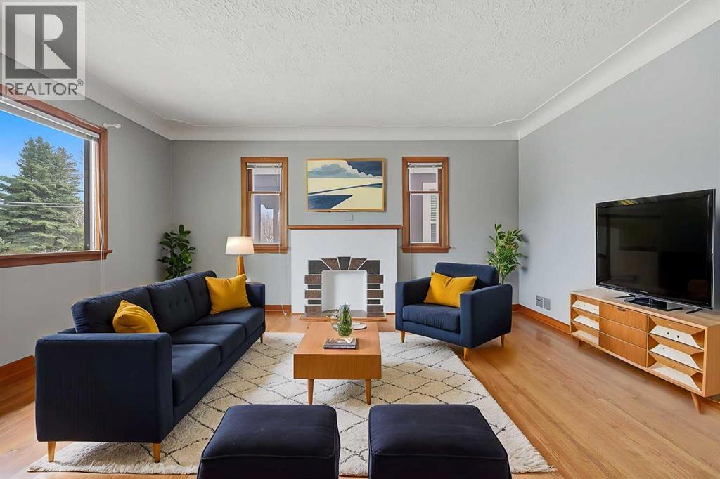 1019 8 Avenue Ne, Calgary, Alberta  T2E 0S4 - Photo 3 - A2306269