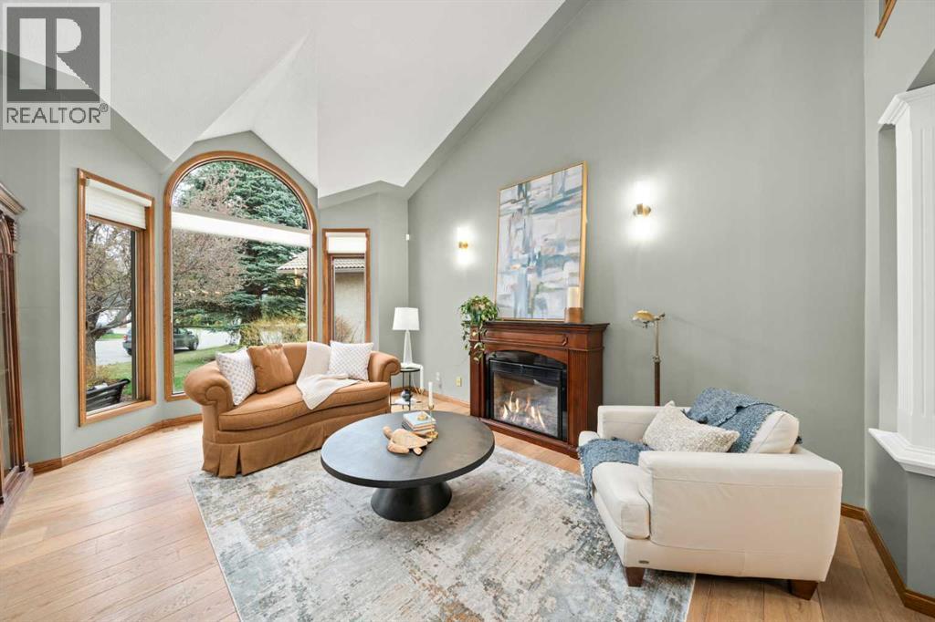 527 Scimitar Bay Nw, Calgary, Alberta  T3L 1S6 - Photo 4 - A2308695