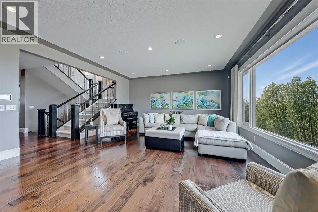 85 Rockcliff Heights Nw, Calgary, Alberta  T3G 0C7 - Photo 8 - A2311582