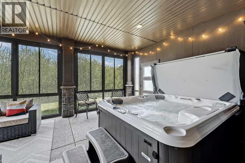 85 Rockcliff Heights Nw, Calgary, Alberta  T3G 0C7 - Photo 44 - A2311582