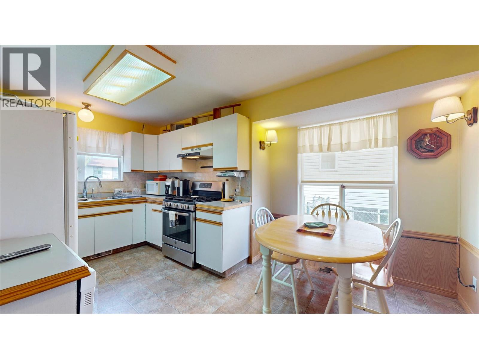 612 21st Avenue N, Cranbrook, British Columbia  V1C 5H9 - Photo 6 - 10386868