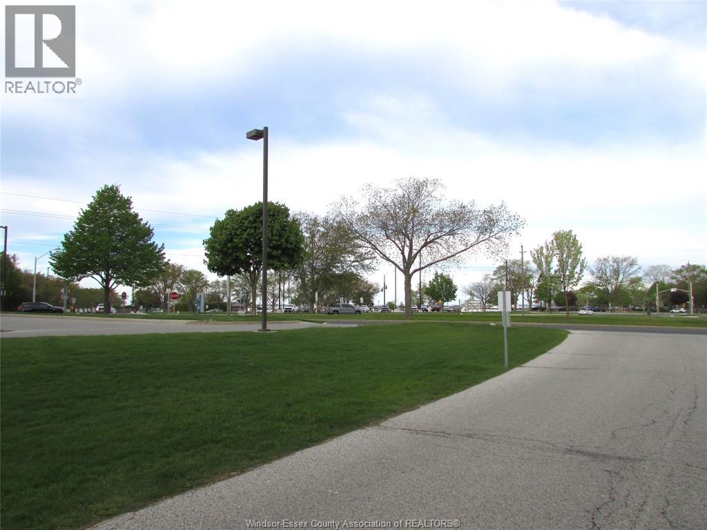 7 Cherry Lane Unit# 5, Leamington, Ontario  N8H 5A4 - Photo 3 - 26011236