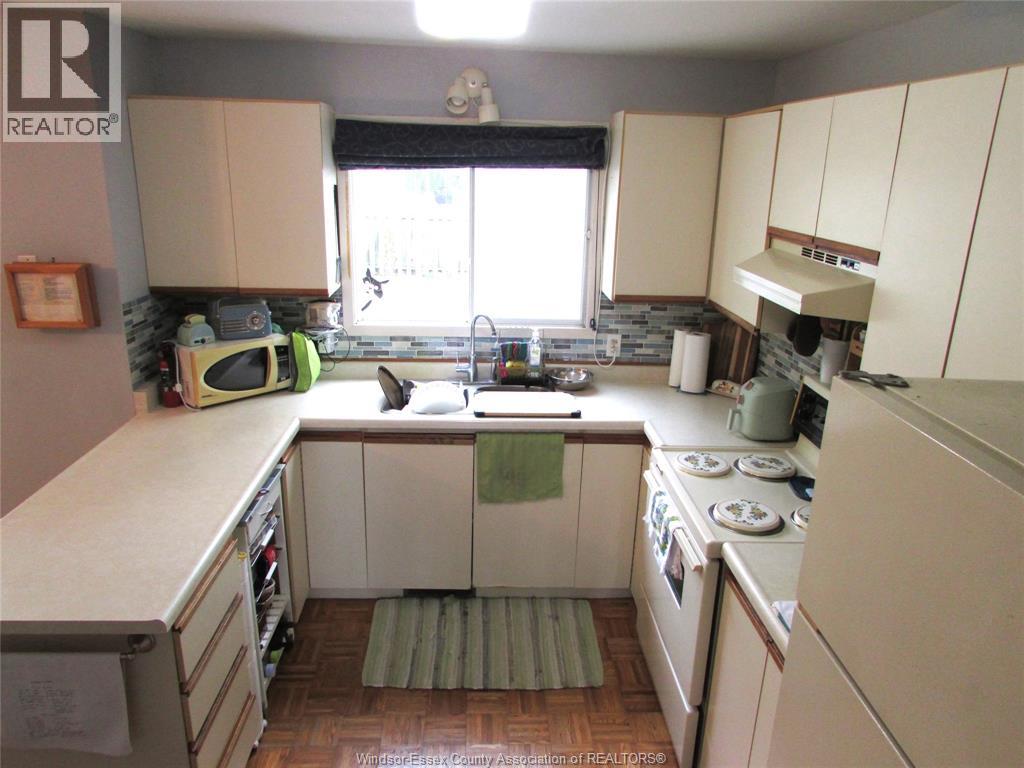 7 Cherry Lane Unit# 5, Leamington, Ontario  N8H 5A4 - Photo 8 - 26011236
