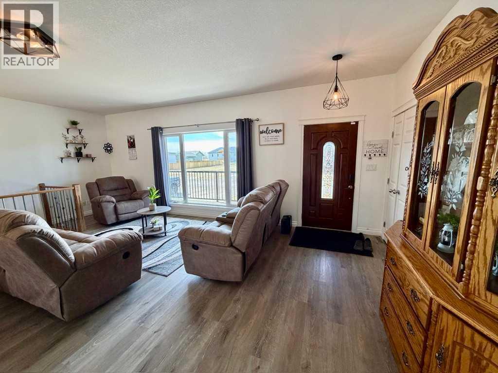 222 6a Street, Stirling, Alberta  T0K 2E0 - Photo 5 - A2295600