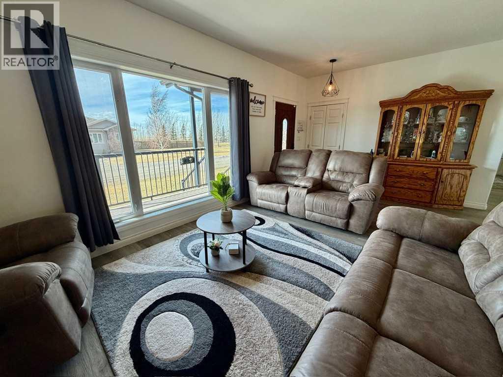 222 6a Street, Stirling, Alberta  T0K 2E0 - Photo 4 - A2295600