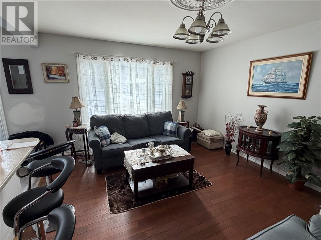 58 Washington Crescent, Elliot Lake, Ontario  P3A 2L7 - Photo 2 - 2126343