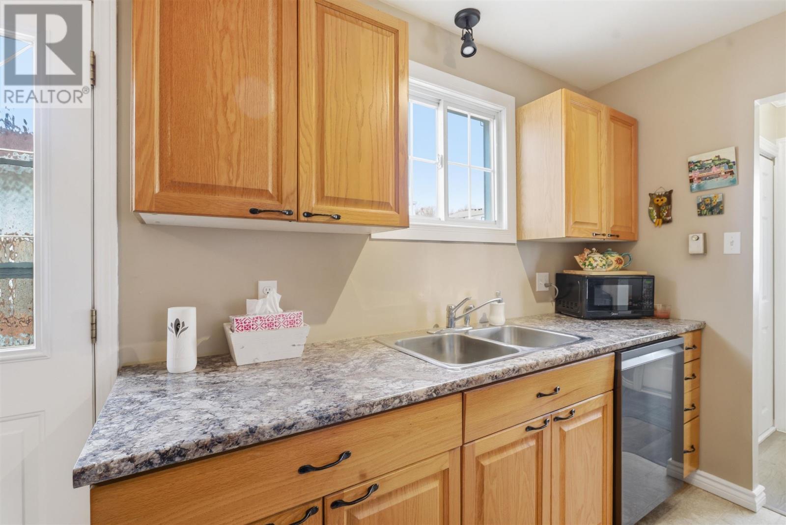 60 Farrell Cres, Elliot Lake, Ontario  P5A 3M9 - Photo 5 - SM260772