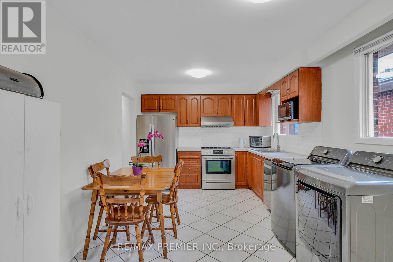 55 Firgrove Crescent, Toronto, Ontario  M3N 1K5 - Photo 12 - W13036562