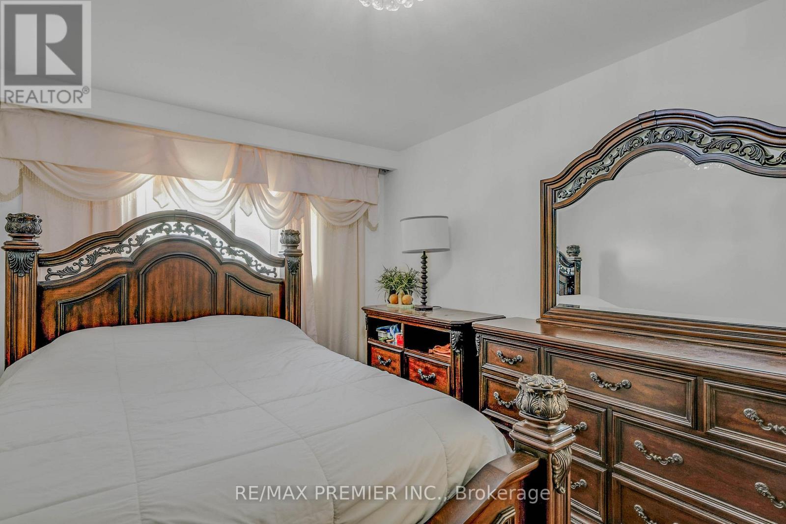 55 Firgrove Crescent, Toronto, Ontario  M3N 1K5 - Photo 18 - W13036562