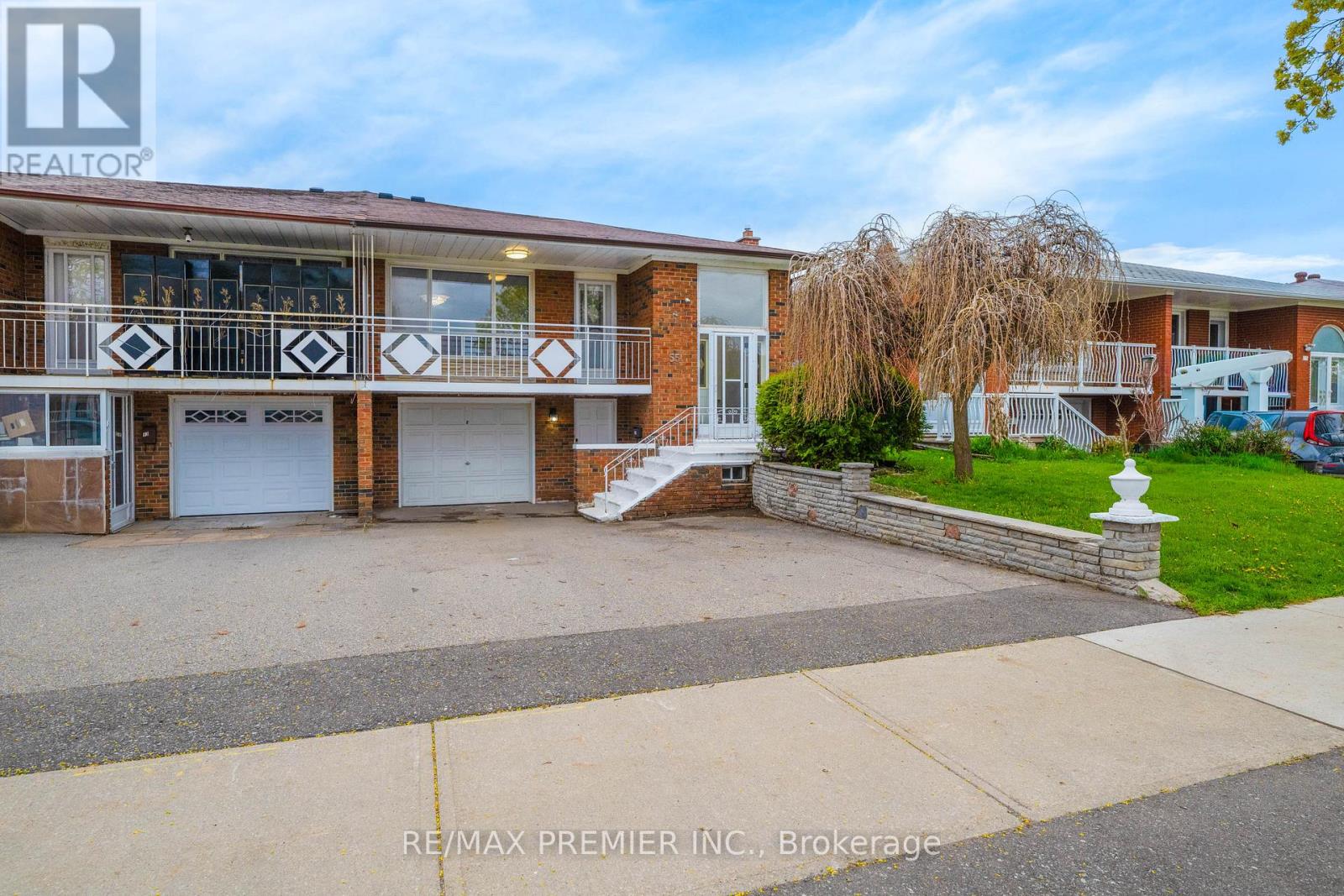 55 Firgrove Crescent, Toronto, Ontario  M3N 1K5 - Photo 2 - W13036562