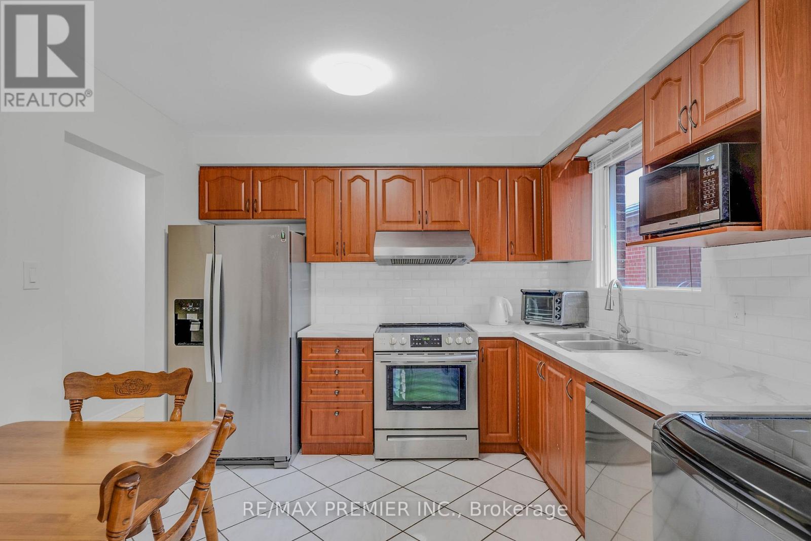 55 Firgrove Crescent, Toronto, Ontario  M3N 1K5 - Photo 15 - W13036562