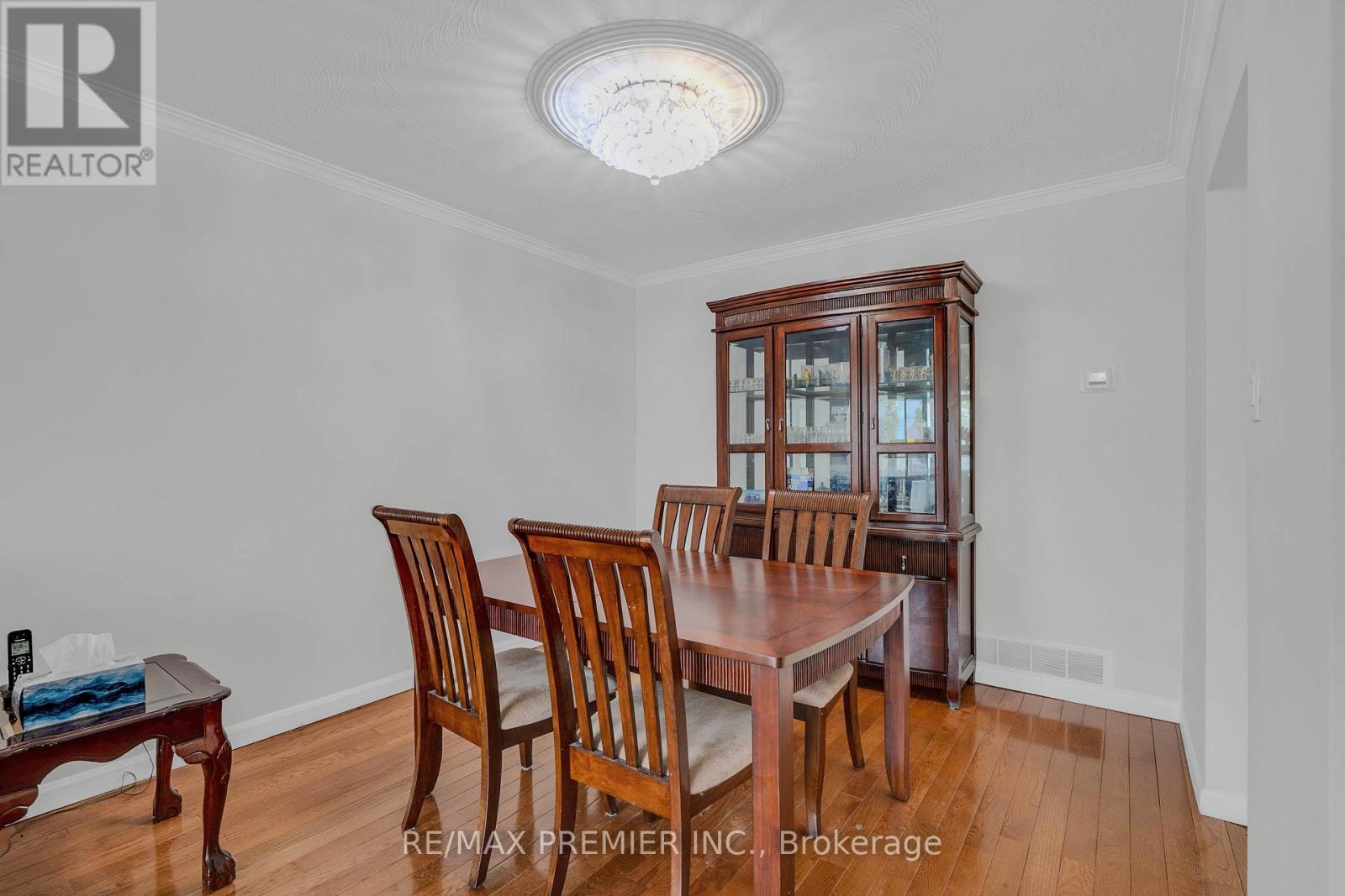 55 Firgrove Crescent, Toronto, Ontario  M3N 1K5 - Photo 9 - W13036562
