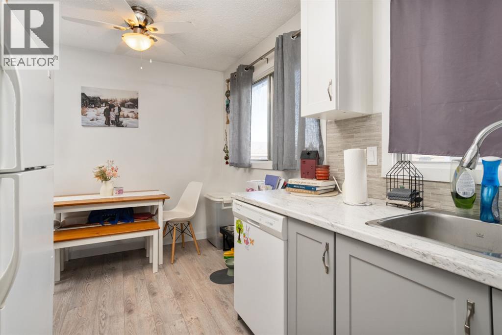 4303a 65 Street, Camrose, Alberta  T4V 3M5 - Photo 8 - A2302287