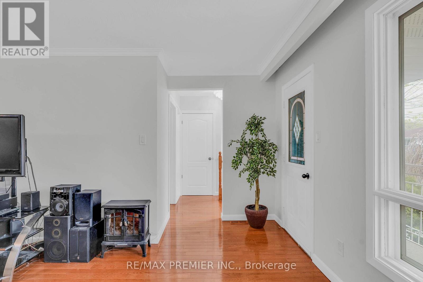 55 Firgrove Crescent, Toronto, Ontario  M3N 1K5 - Photo 6 - W13036562