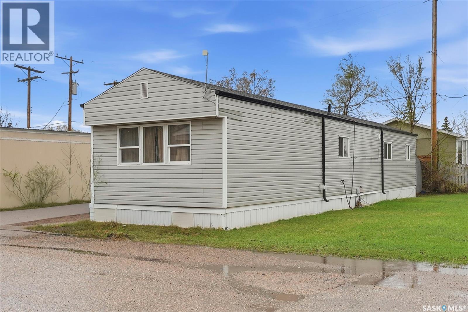 53 219 Grant Street, Saskatoon, Saskatchewan  S7N 2A5 - Photo 3 - SK036101