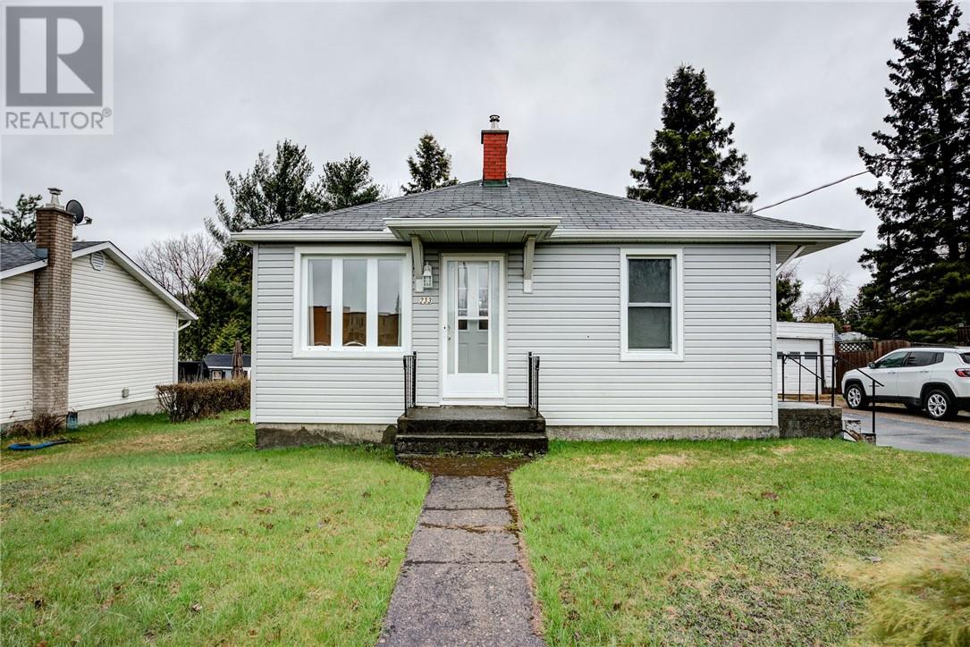 233 Fourth Avenue, Lively, Ontario  P3Y 1M4 - Photo 1 - 2127782