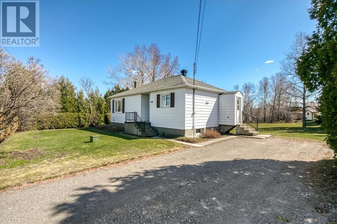 2518 Birch Street, Azilda, Ontario  P0M 1B0 - Photo 3 - 2127758