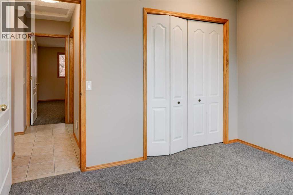 27 Dovely Way Se, Calgary, Alberta  T2B 2K7 - Photo 13 - A2308892