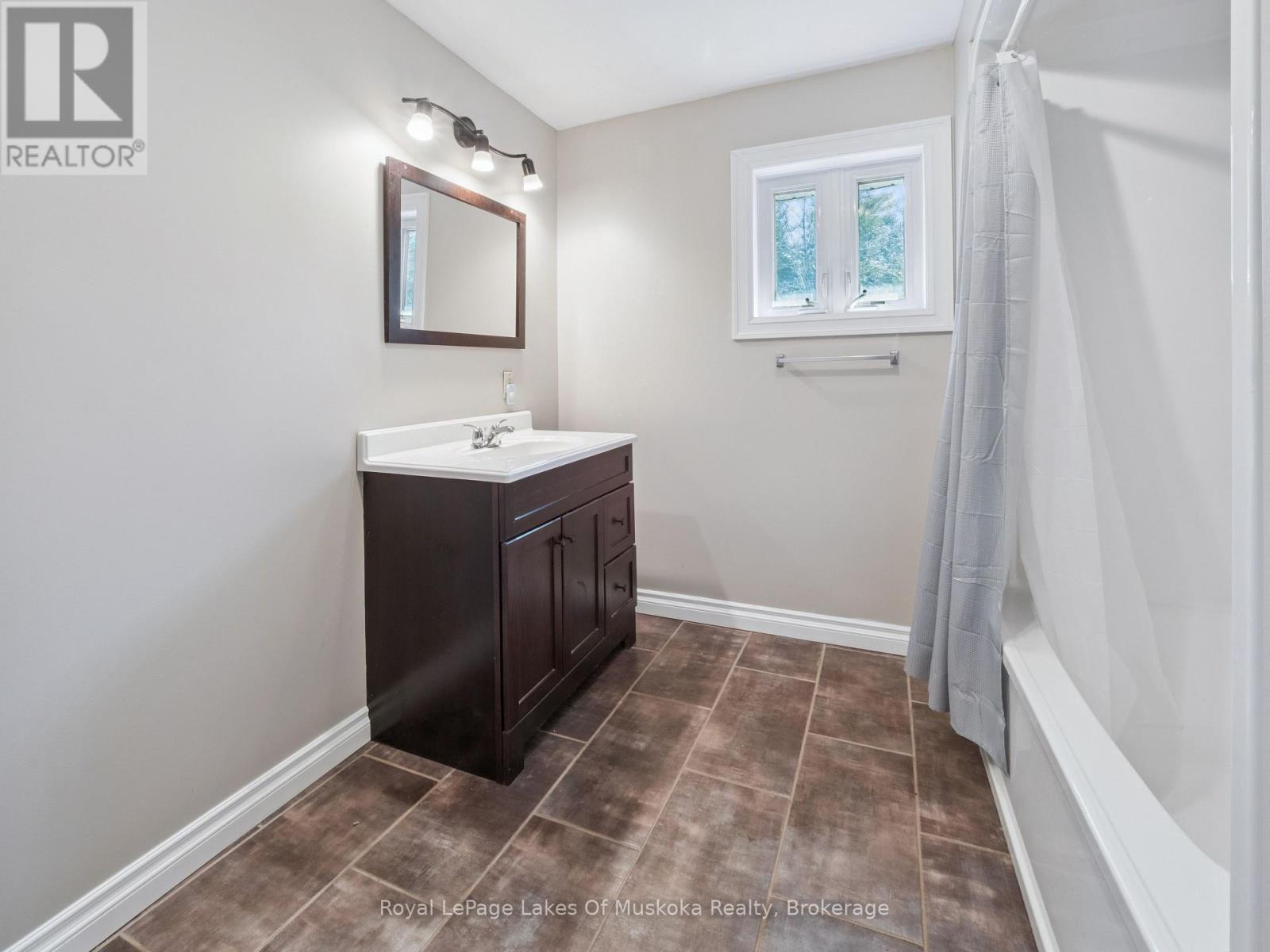 1314 Winhara Road, Gravenhurst, Ontario  P1P 1R1 - Photo 21 - X13035620