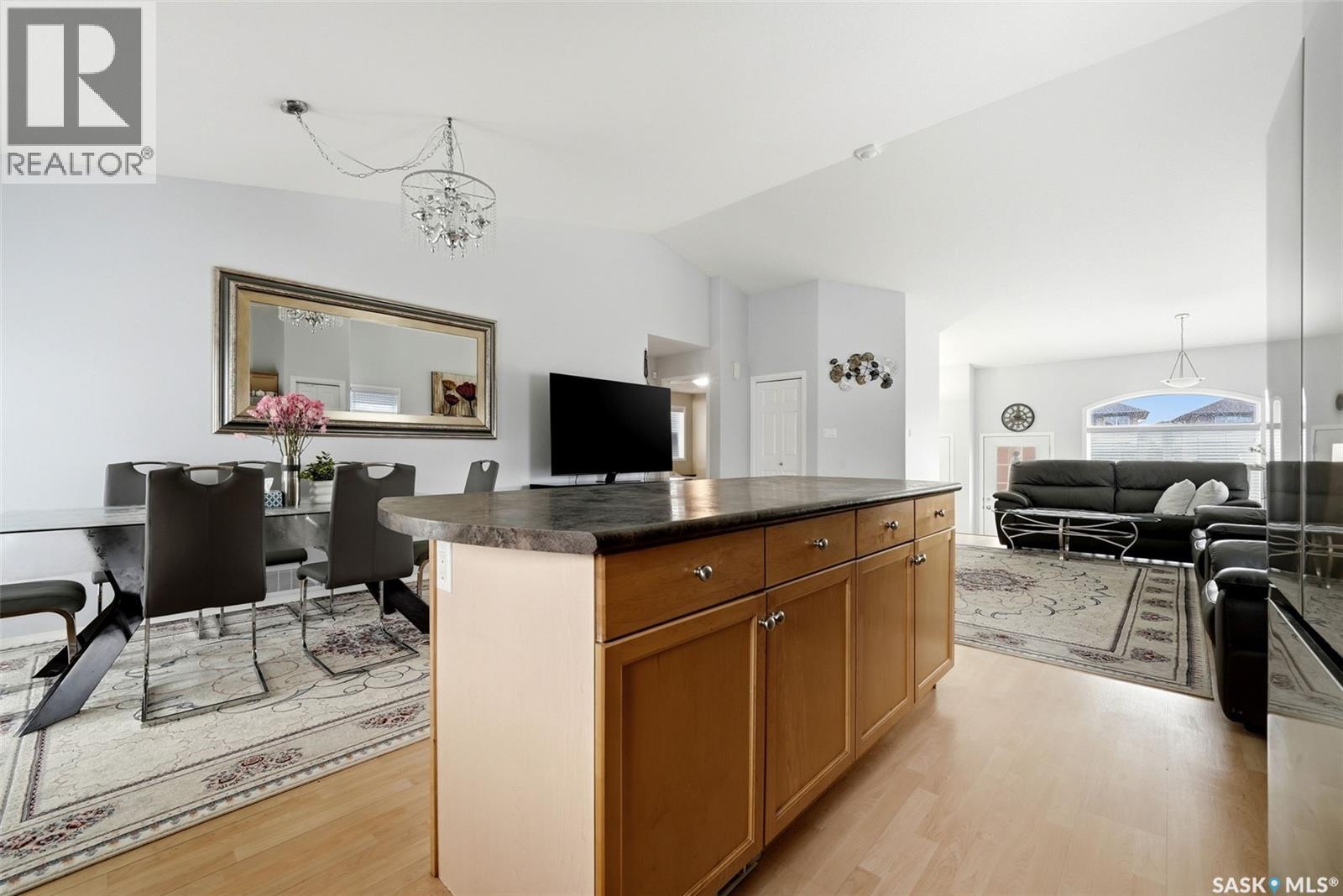 7183 Wascana Cove Drive, Regina, Saskatchewan  S4V 3G3 - Photo 11 - SK036116