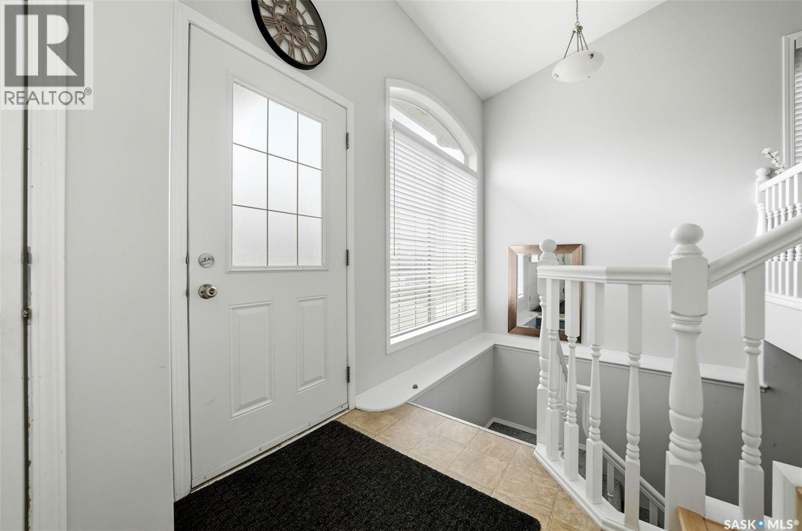 7183 Wascana Cove Drive, Regina, Saskatchewan  S4V 3G3 - Photo 2 - SK036116