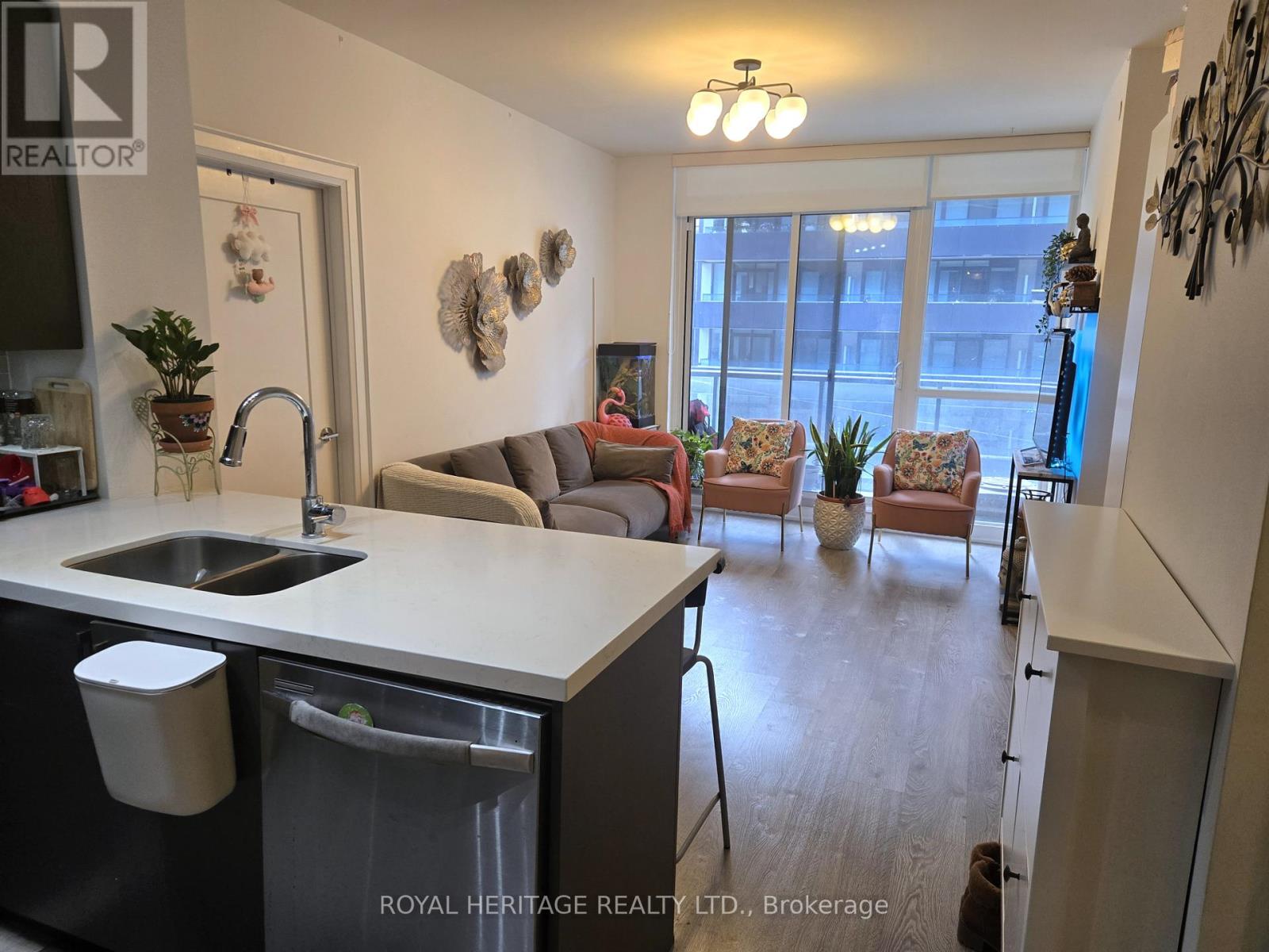 403 - 30 Roehampton Avenue, Toronto, Ontario  M4P 0B9 - Photo 3 - C13133804