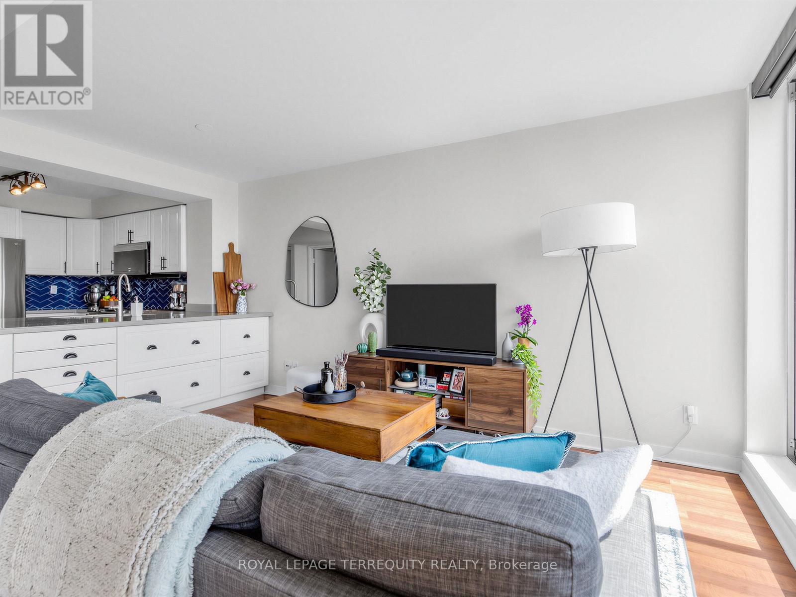 1111 - 650 Queens Quay W, Toronto, Ontario  M5V 3N2 - Photo 6 - C13133908