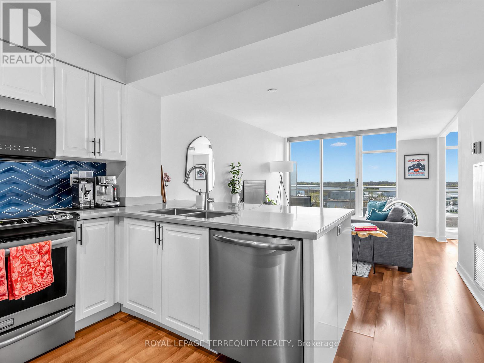 1111 - 650 Queens Quay W, Toronto, Ontario  M5V 3N2 - Photo 8 - C13133908