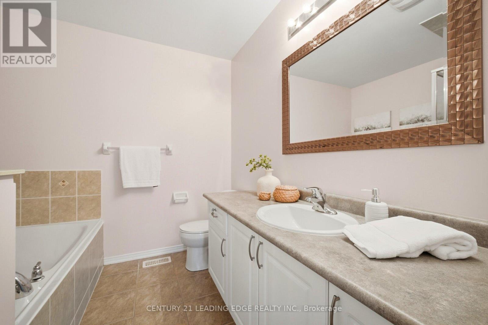 14 - 28 Burtonbury Lane, Ajax, Ontario  L1Z 0C9 - Photo 27 - E13133876
