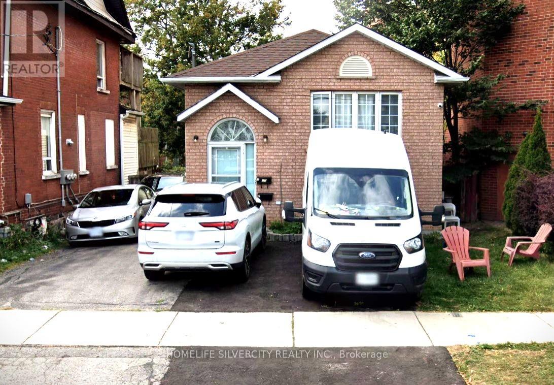 150 CENTRE STREET S, Oshawa, Ontario